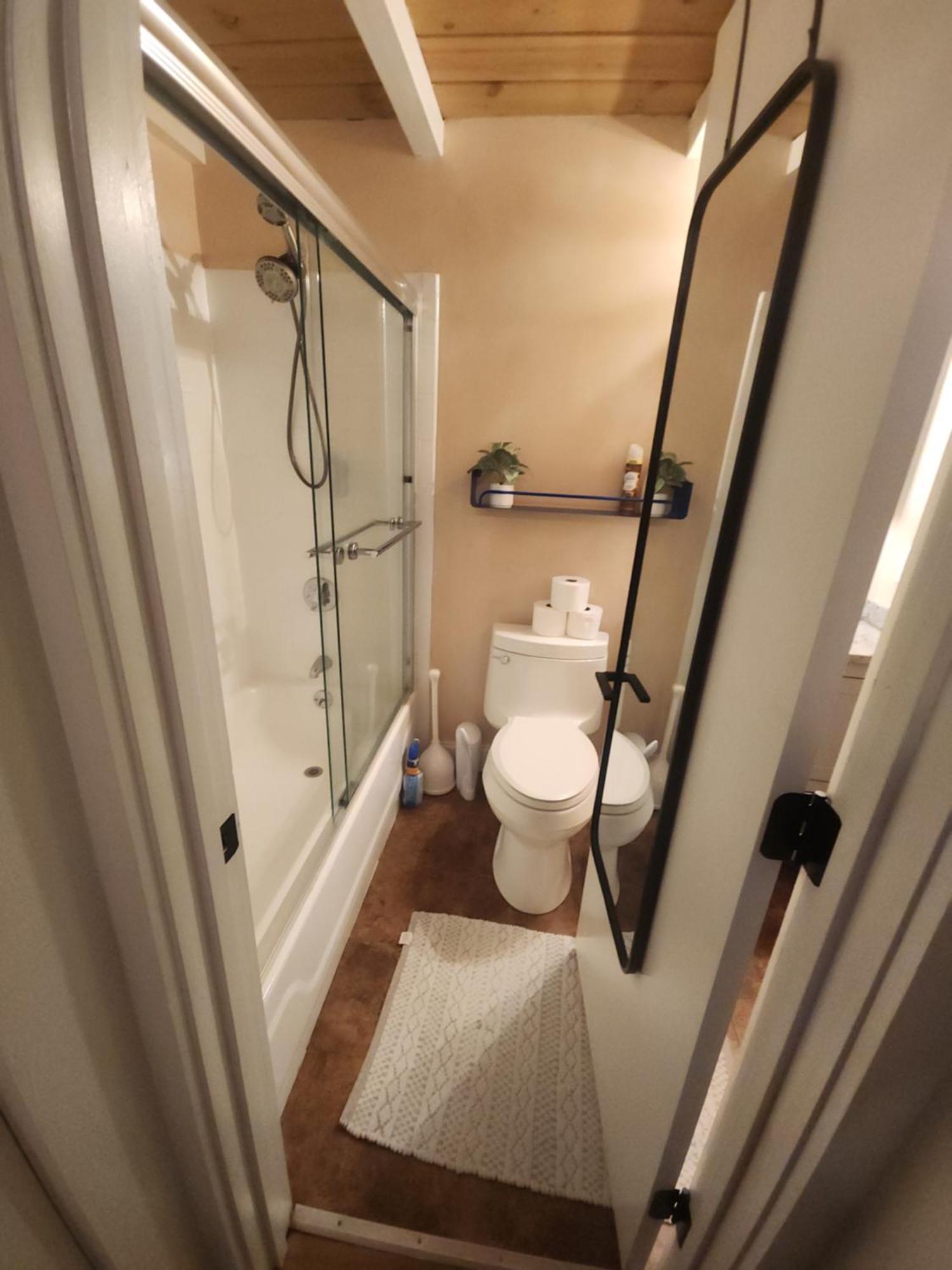 Cozy And Tranquil 1-Bedroom Condo With Wifi, Ac In Historic Salem Exterior photo